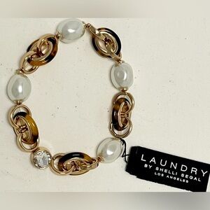 SALE 🔥🔥🔥NEW Laundry By Shelli Segal Gold and White Bracelet